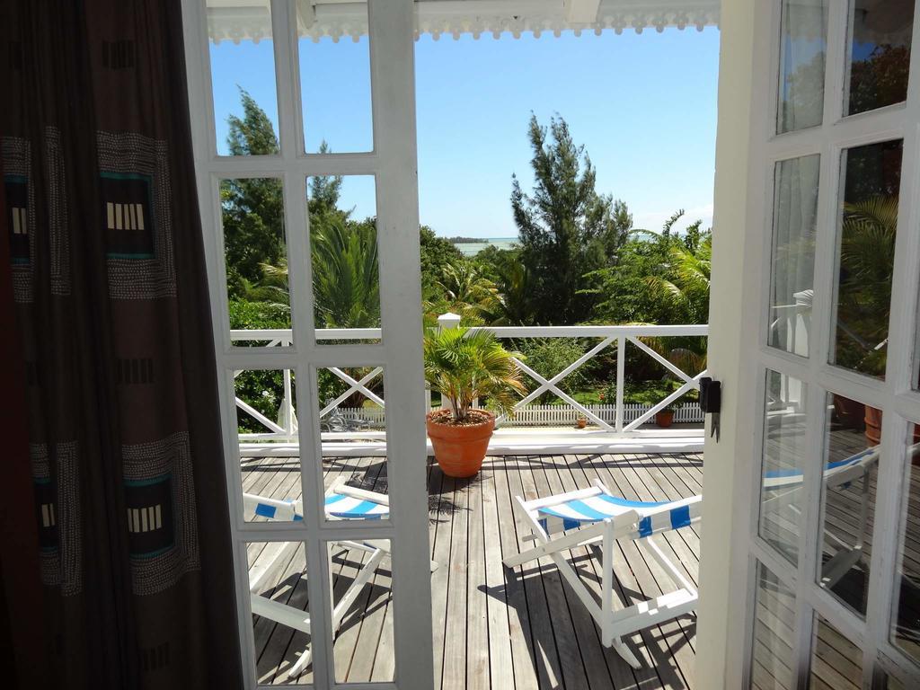 Bed And Breakfast Maison Papaye La Gaulette Room photo
